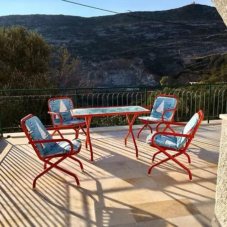 Vakantiehuis Andrielos Moni (Naxos)